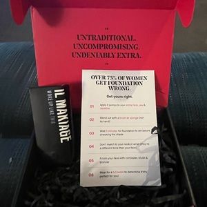 IL MAKIAGE Woke Up Like This Foundation